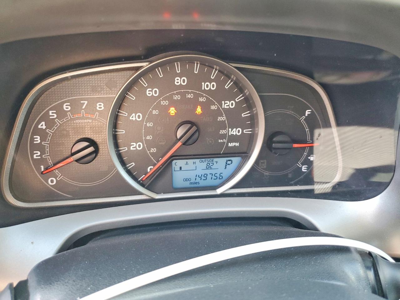 2014 TOYOTA RAV4 XLE photo 9