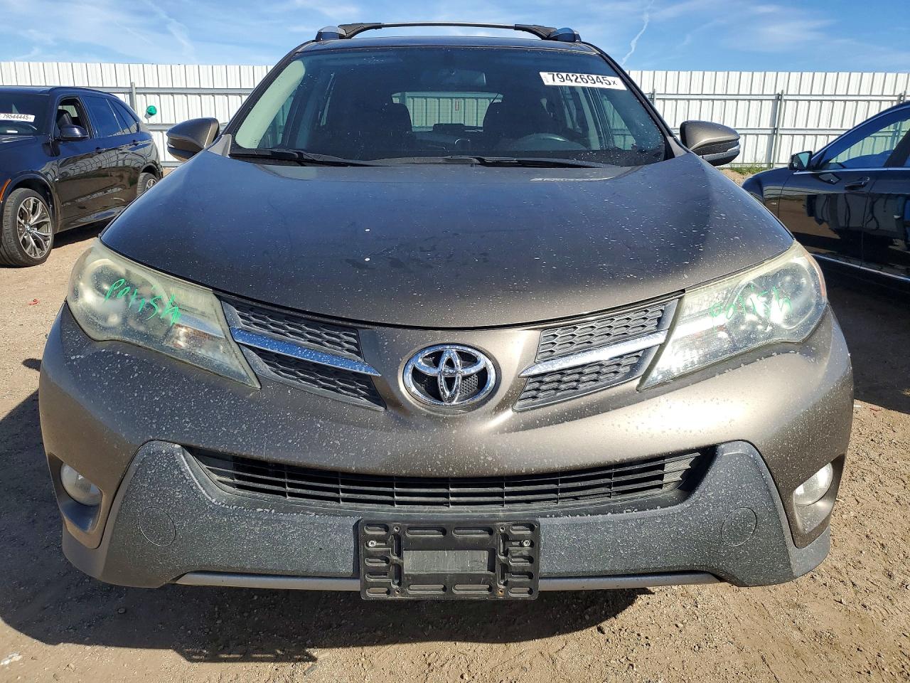 2014 TOYOTA RAV4 XLE photo 5