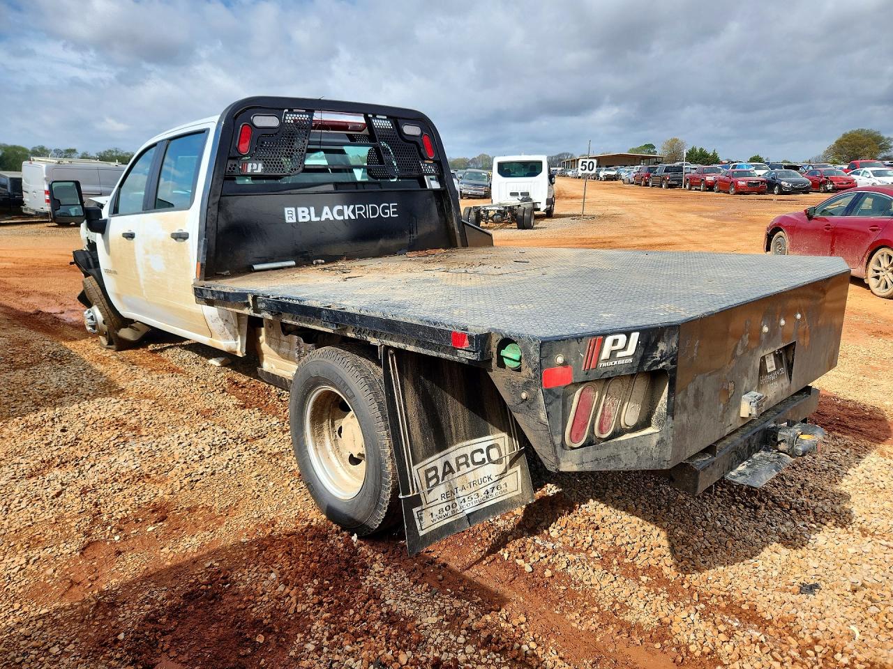2025 CHEVROLET SILVERADO HD FLATBED TRUCK photo 2