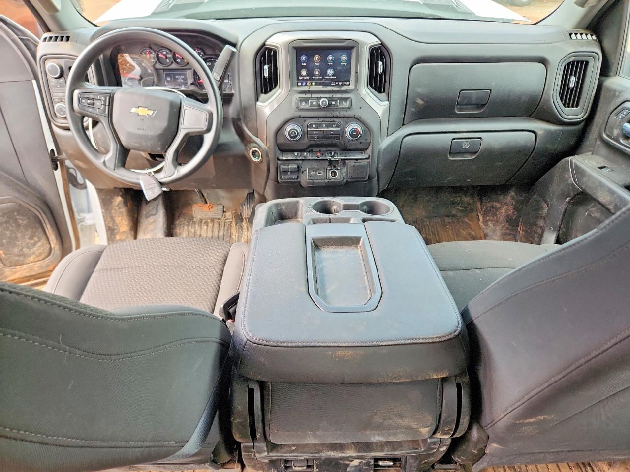 2025 CHEVROLET SILVERADO HD FLATBED TRUCK photo 8