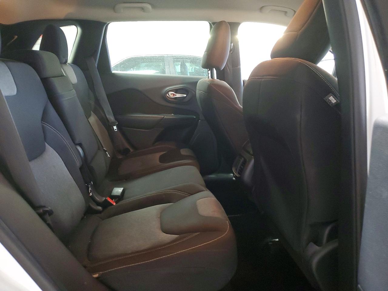 2014 JEEP CHEROKEE LATITUDE photo 10