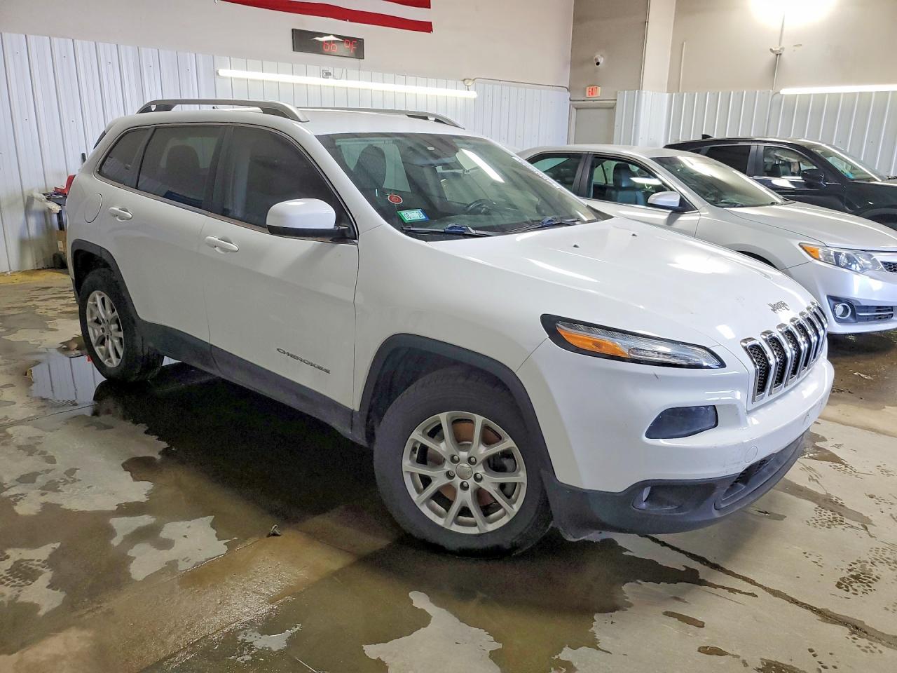 2014 JEEP CHEROKEE LATITUDE photo 4