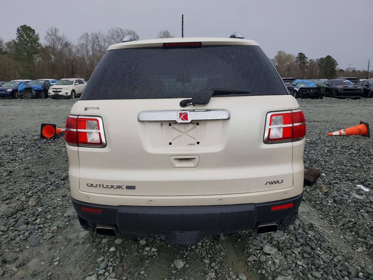 2008 SATURN OUTLOOK XR photo 6