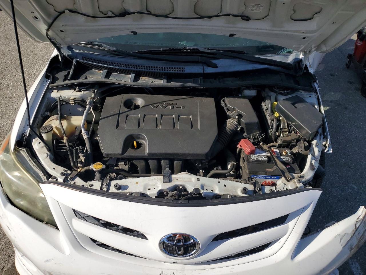 2013 TOYOTA COROLLA S photo 11