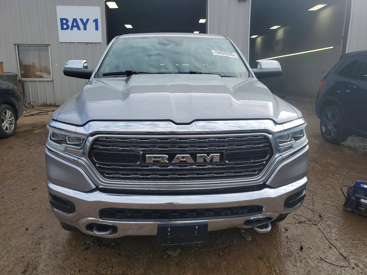 2019 RAM 1500 LIMITED photo 5