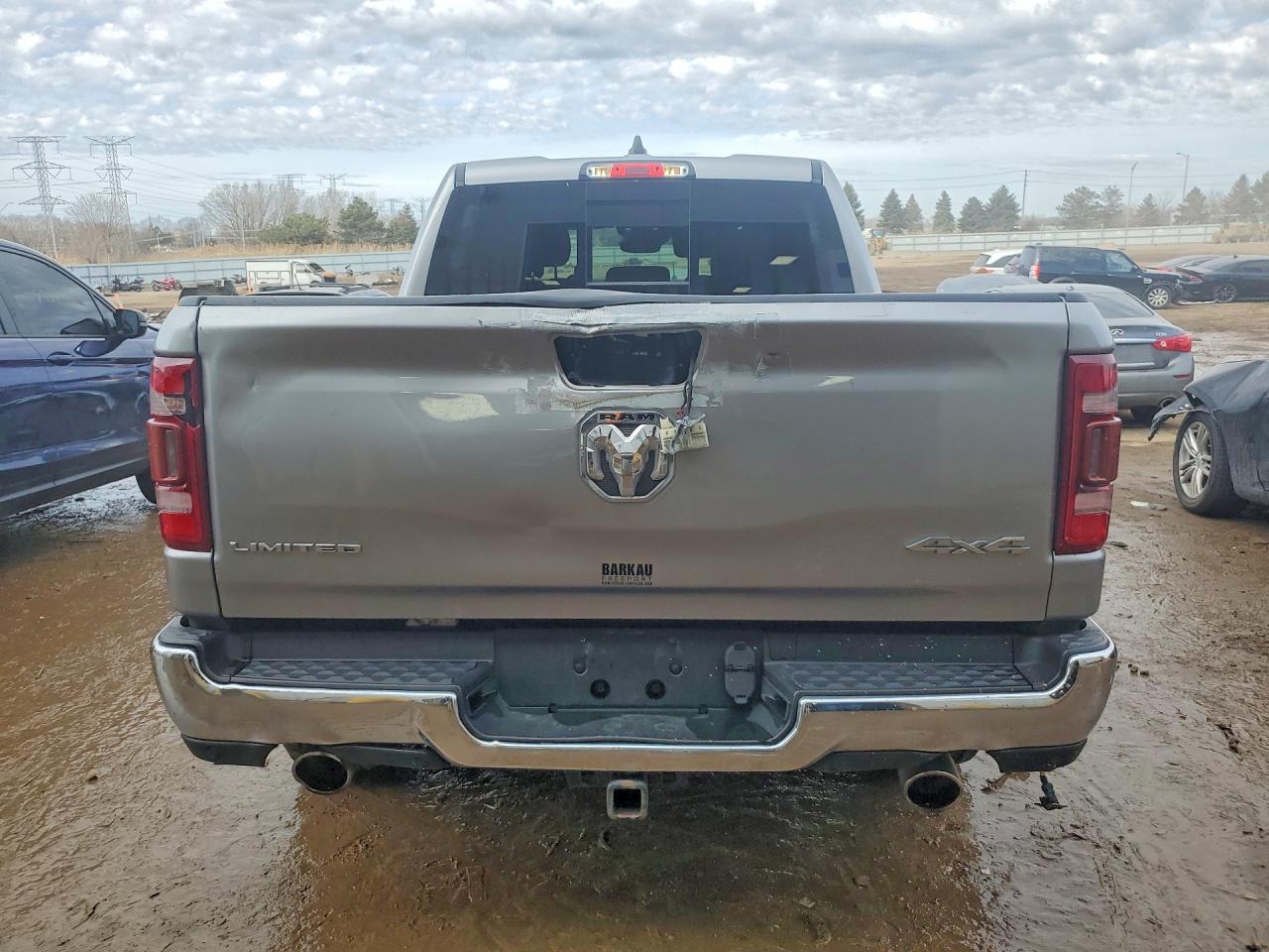 2019 RAM 1500 LIMITED photo 6