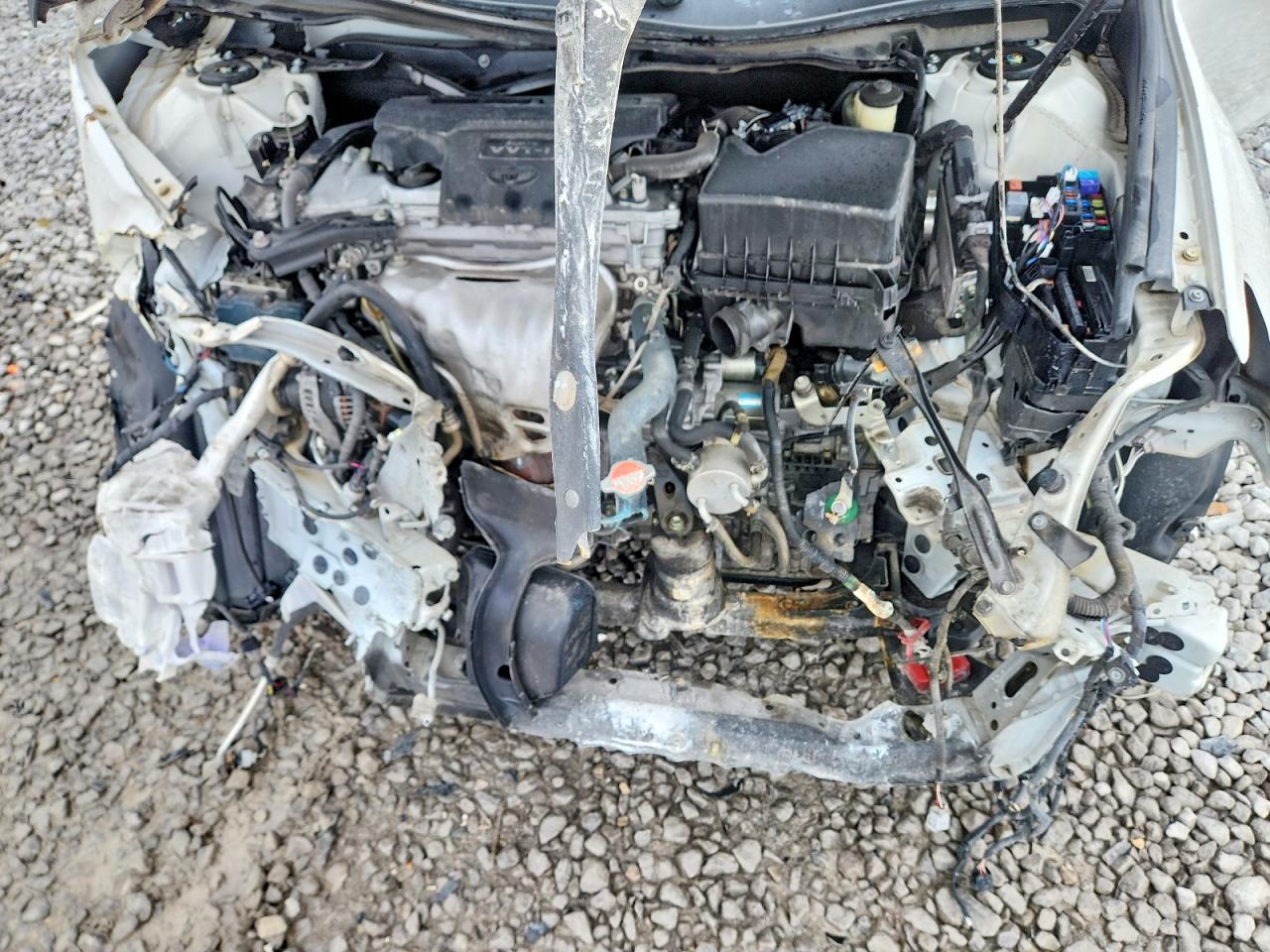 2016 TOYOTA CAMRY XLE photo 31