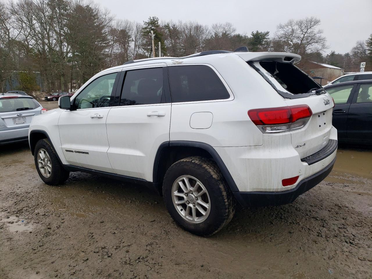 2020 JEEP GRAND CHEROKEE LAREDO photo 2