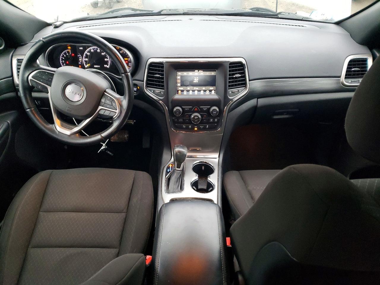 2020 JEEP GRAND CHEROKEE LAREDO photo 8