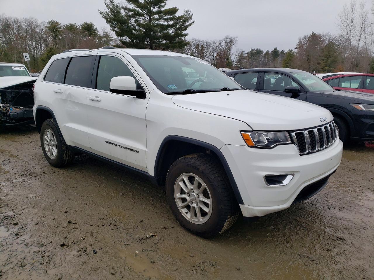 2020 JEEP GRAND CHEROKEE LAREDO photo 4