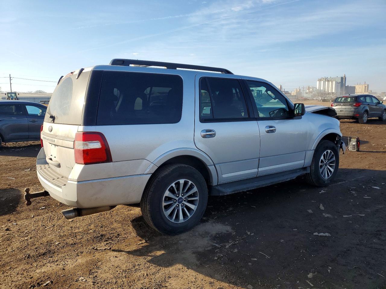 2016 FORD EXPEDITION XLT photo 3