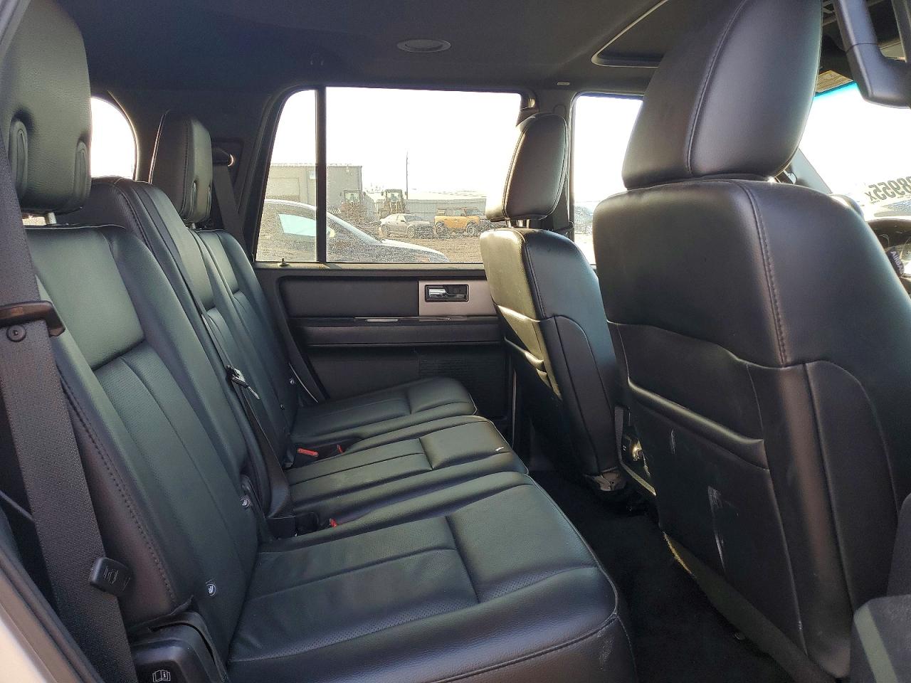 2016 FORD EXPEDITION XLT photo 11