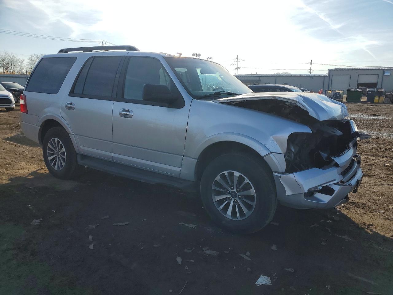 2016 FORD EXPEDITION XLT photo 4
