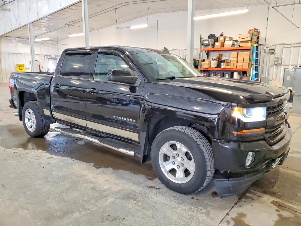 2016 CHEVROLET SILVERADO K1500 LT photo 4