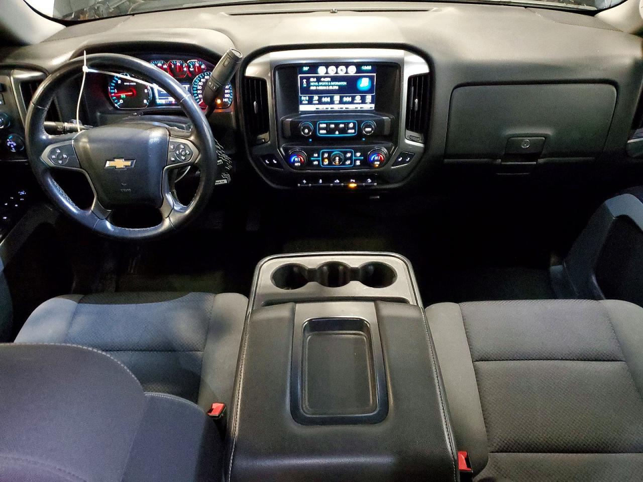 2016 CHEVROLET SILVERADO K1500 LT photo 8