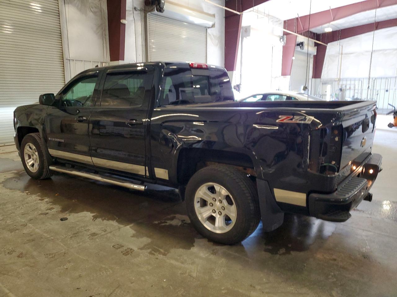 2016 CHEVROLET SILVERADO K1500 LT photo 2