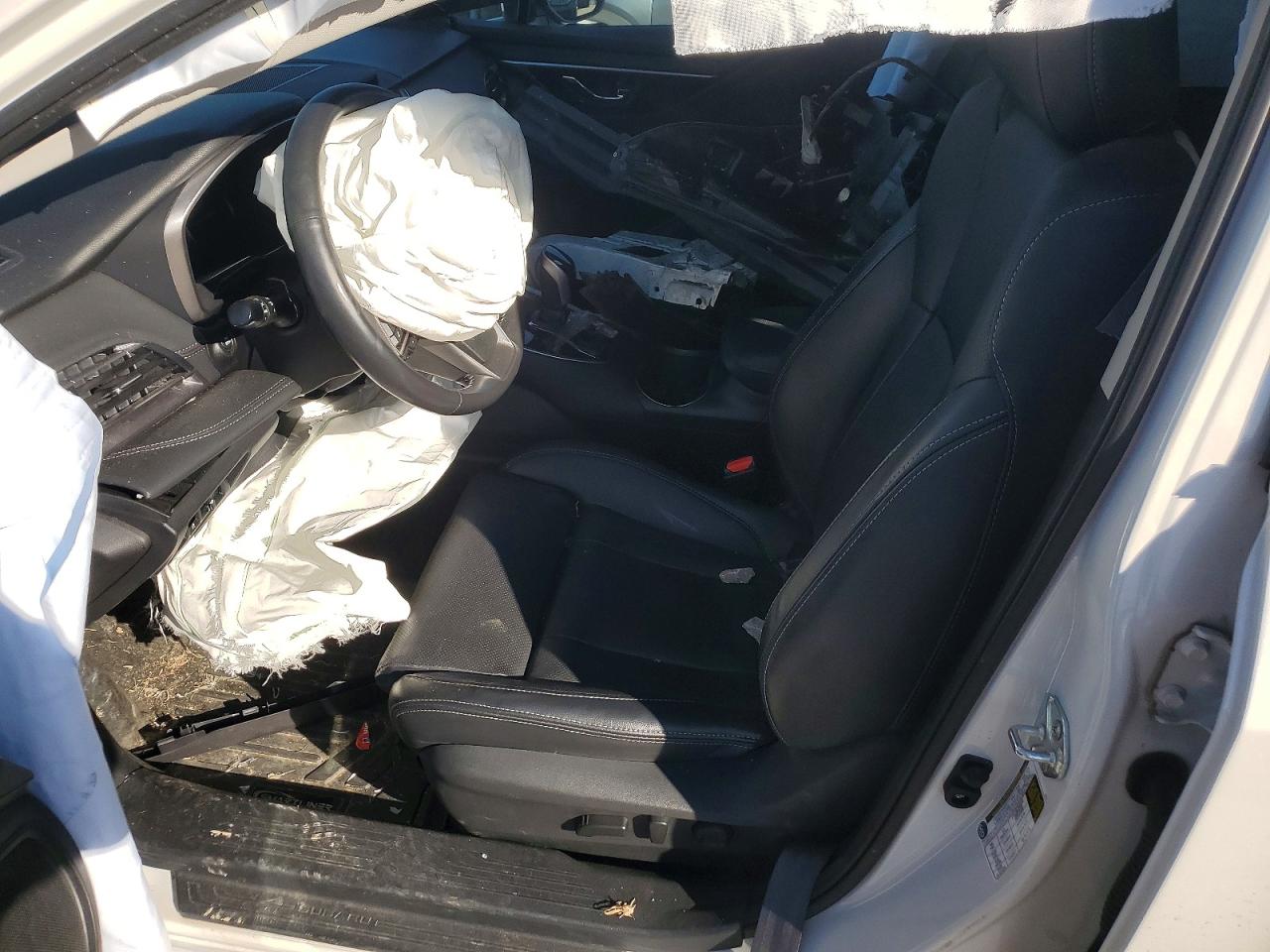 2023 SUBARU OUTBACK TOURING photo 13