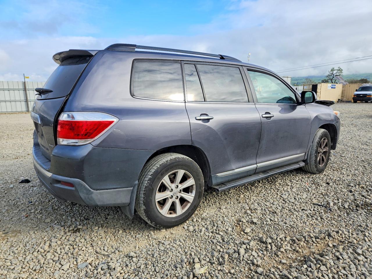 2013 TOYOTA HIGHLANDER SE photo 7