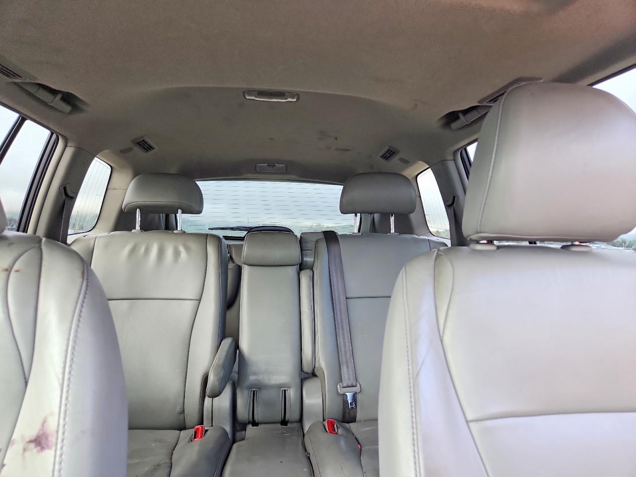 2013 TOYOTA HIGHLANDER SE photo 28