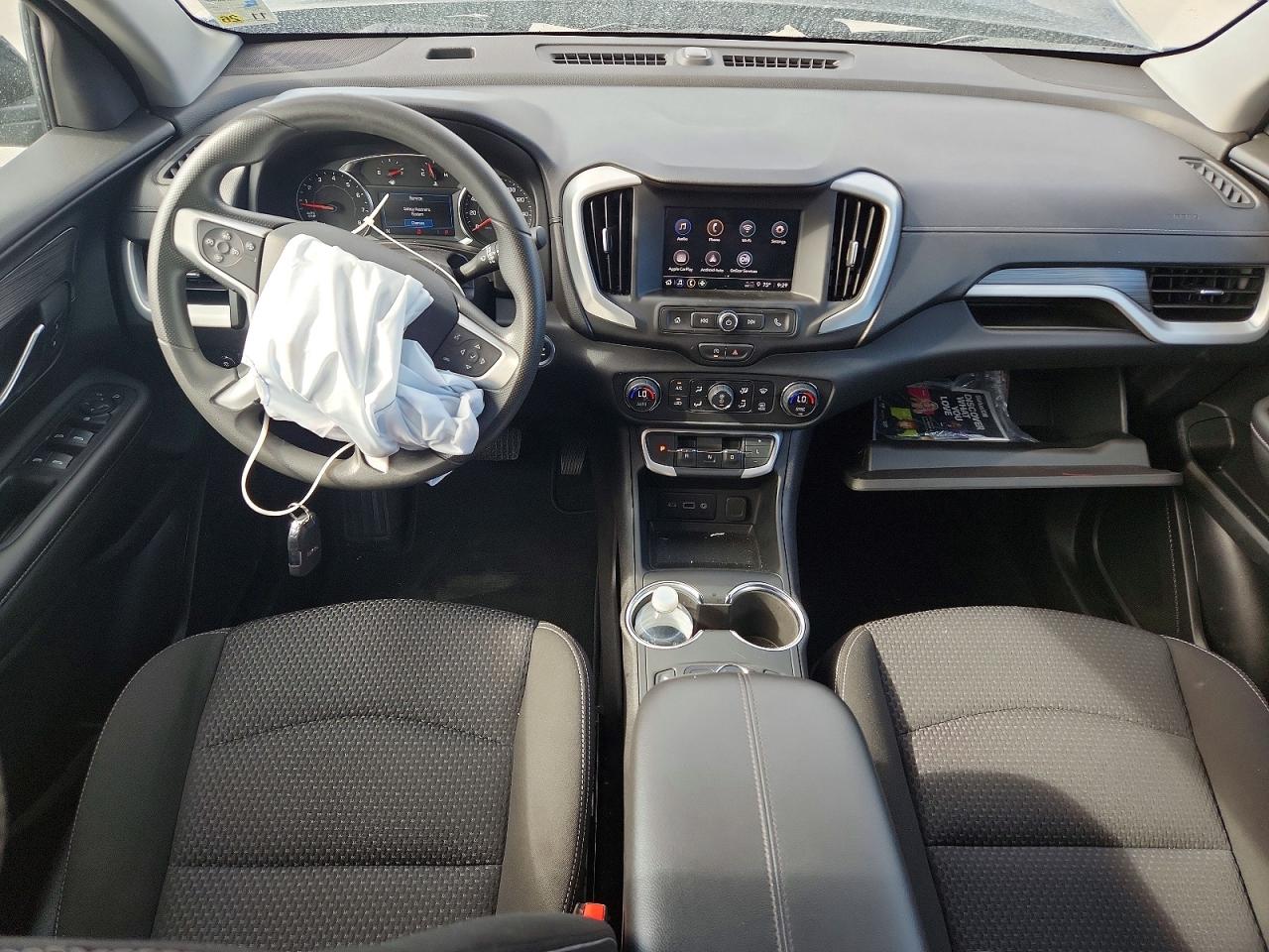 2024 GMC TERRAIN SLE photo 15