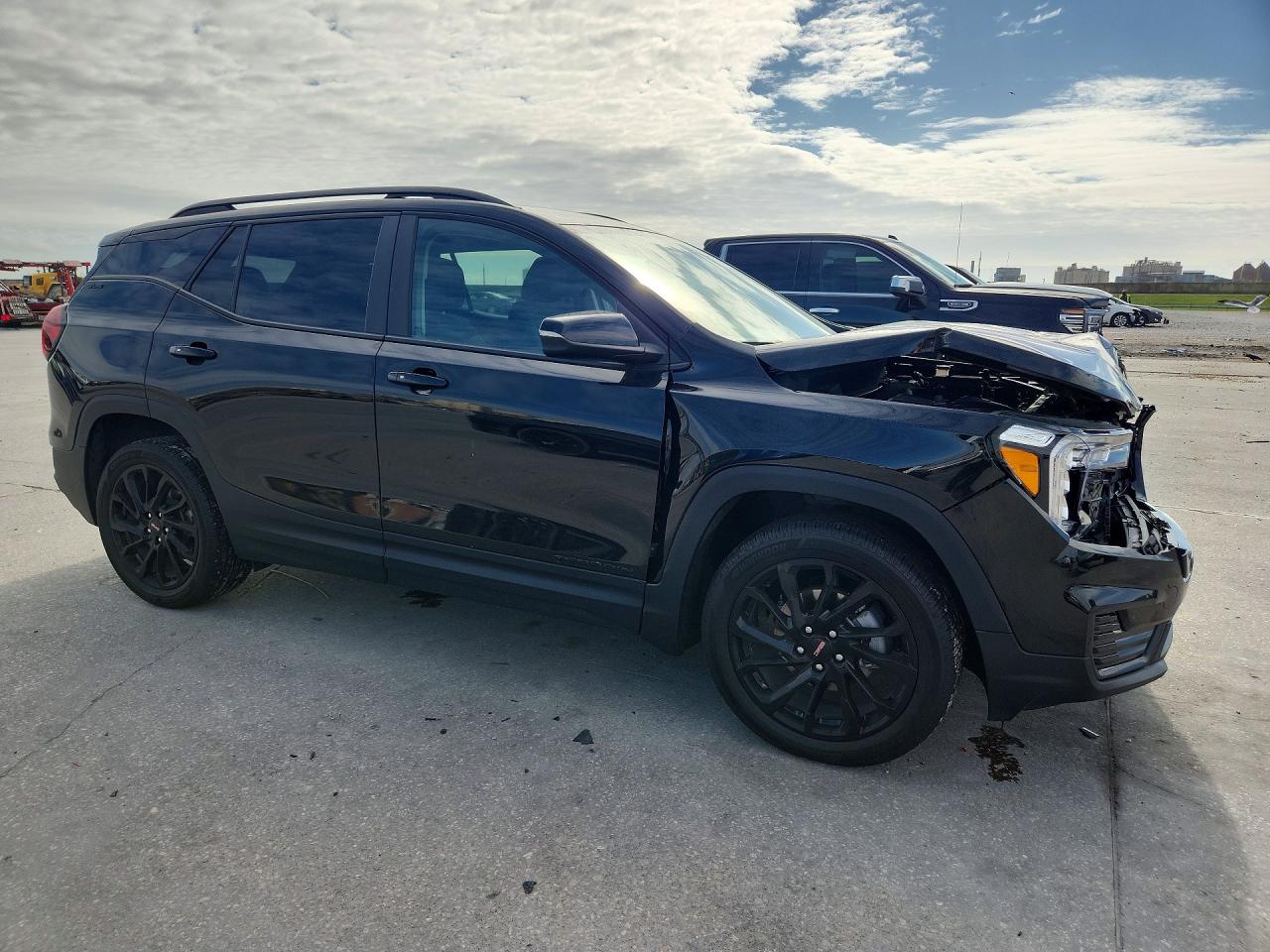 2024 GMC TERRAIN SLE photo 7
