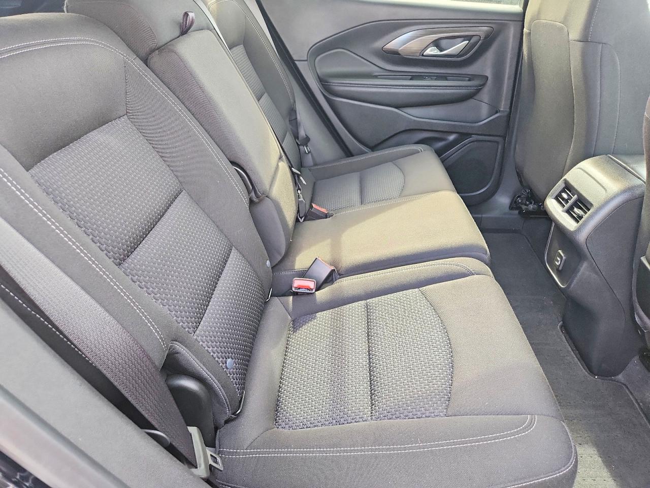 2024 GMC TERRAIN SLE photo 19