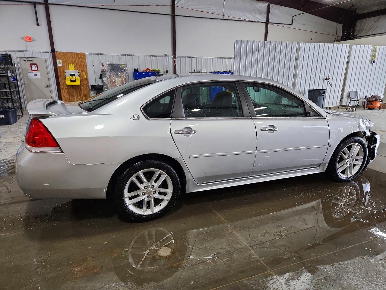 2009 CHEVROLET IMPALA LTZ photo 3