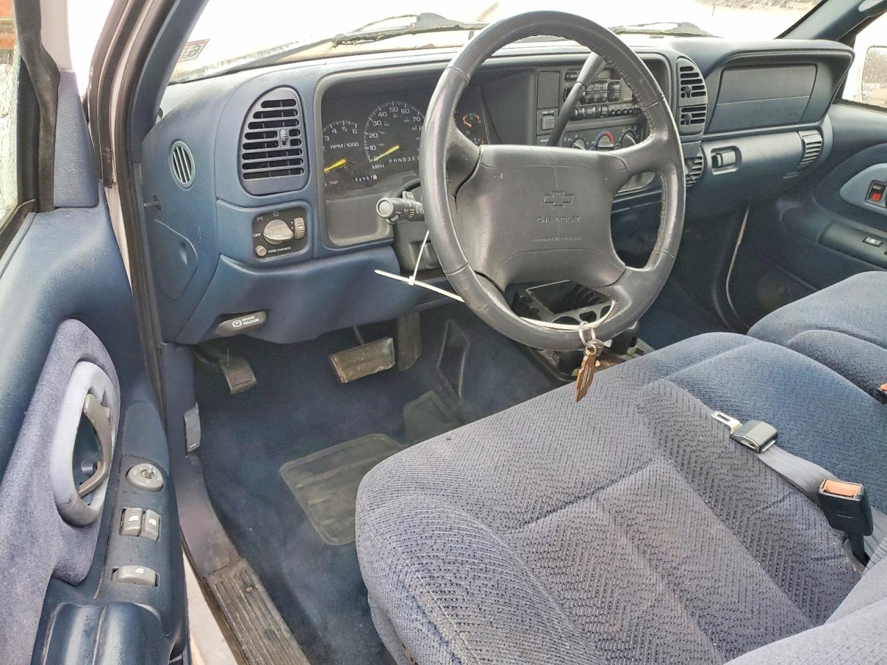 1997 CHEVROLET GMT-400 C1500 photo 22