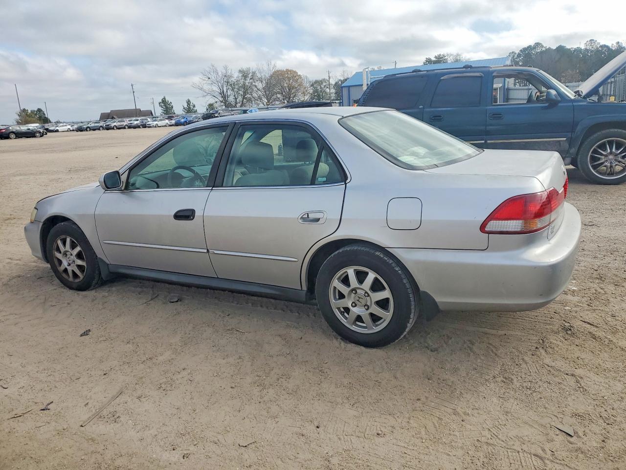 2002 HONDA ACCORD SE photo 3