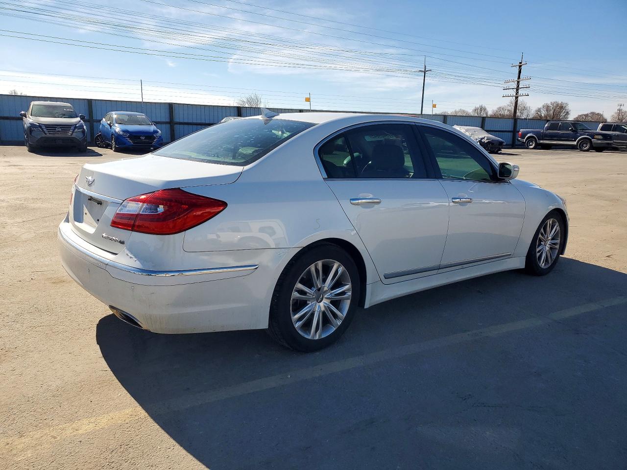 2012 HYUNDAI GENESIS 4.6L V8 photo 3