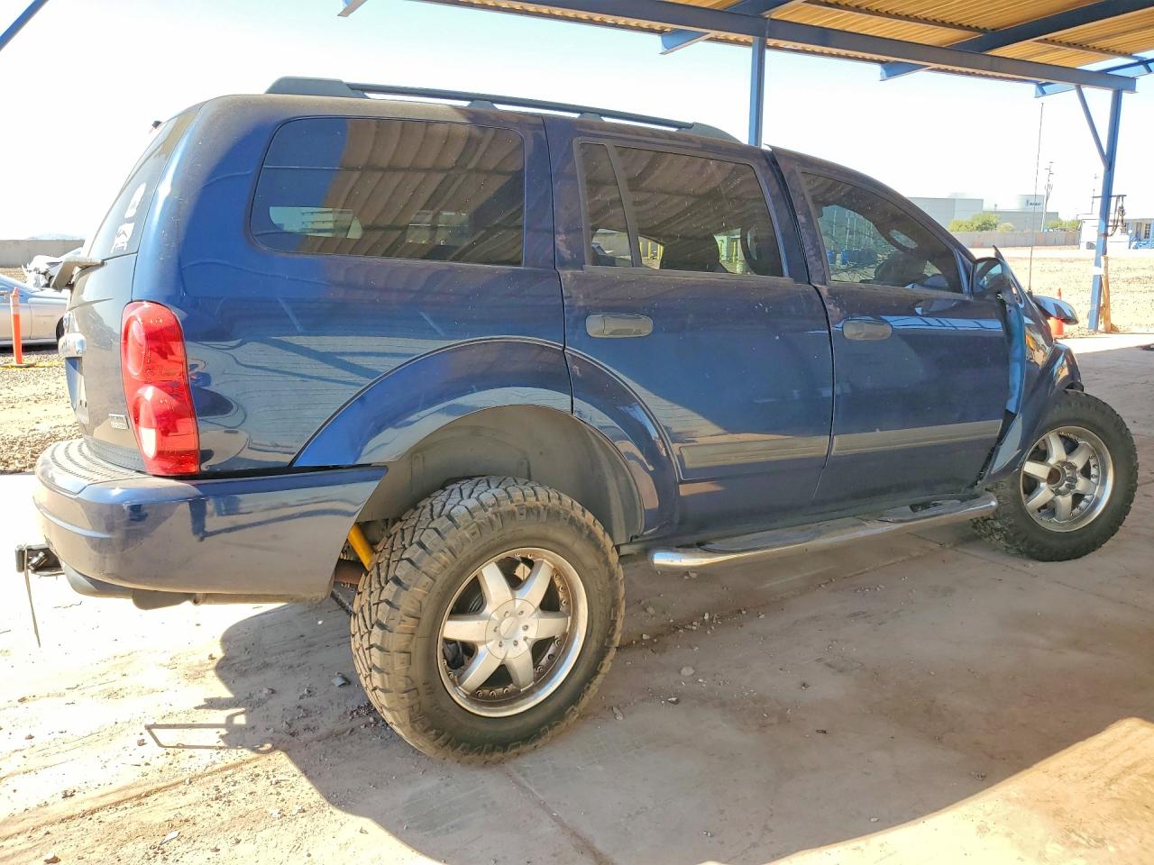 2006 DODGE DURANGO SLT photo 3