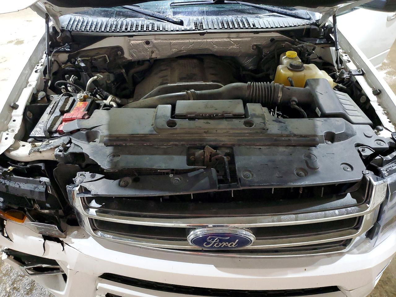2017 FORD EXPEDITION XLT photo 12
