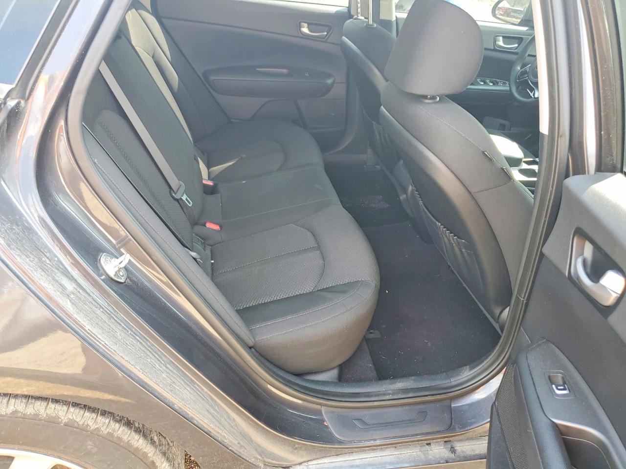 2018 KIA OPTIMA LX photo 10
