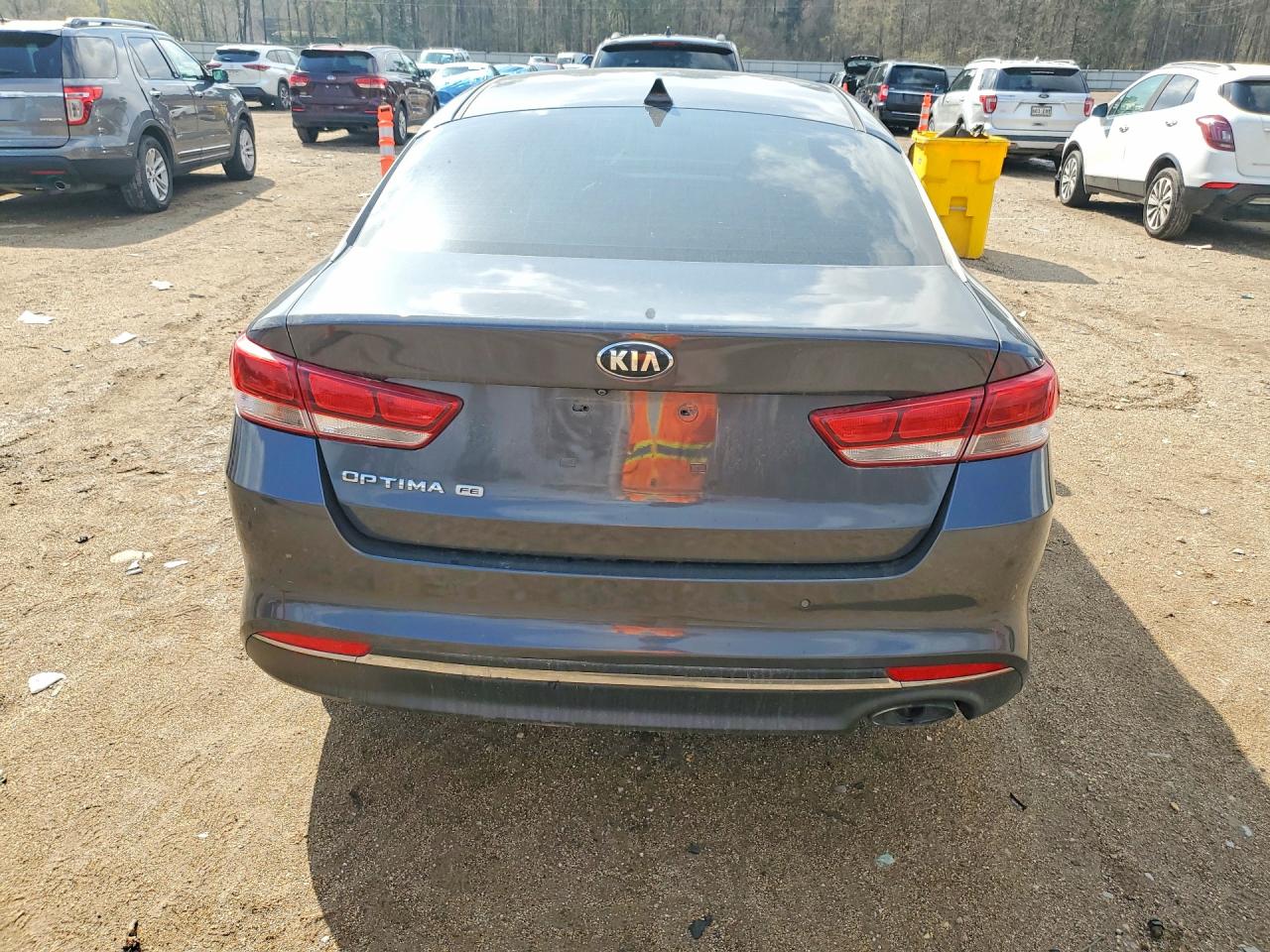 2018 KIA OPTIMA LX photo 6
