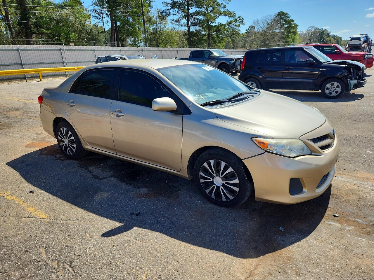 2012 TOYOTA COROLLA LE photo 4