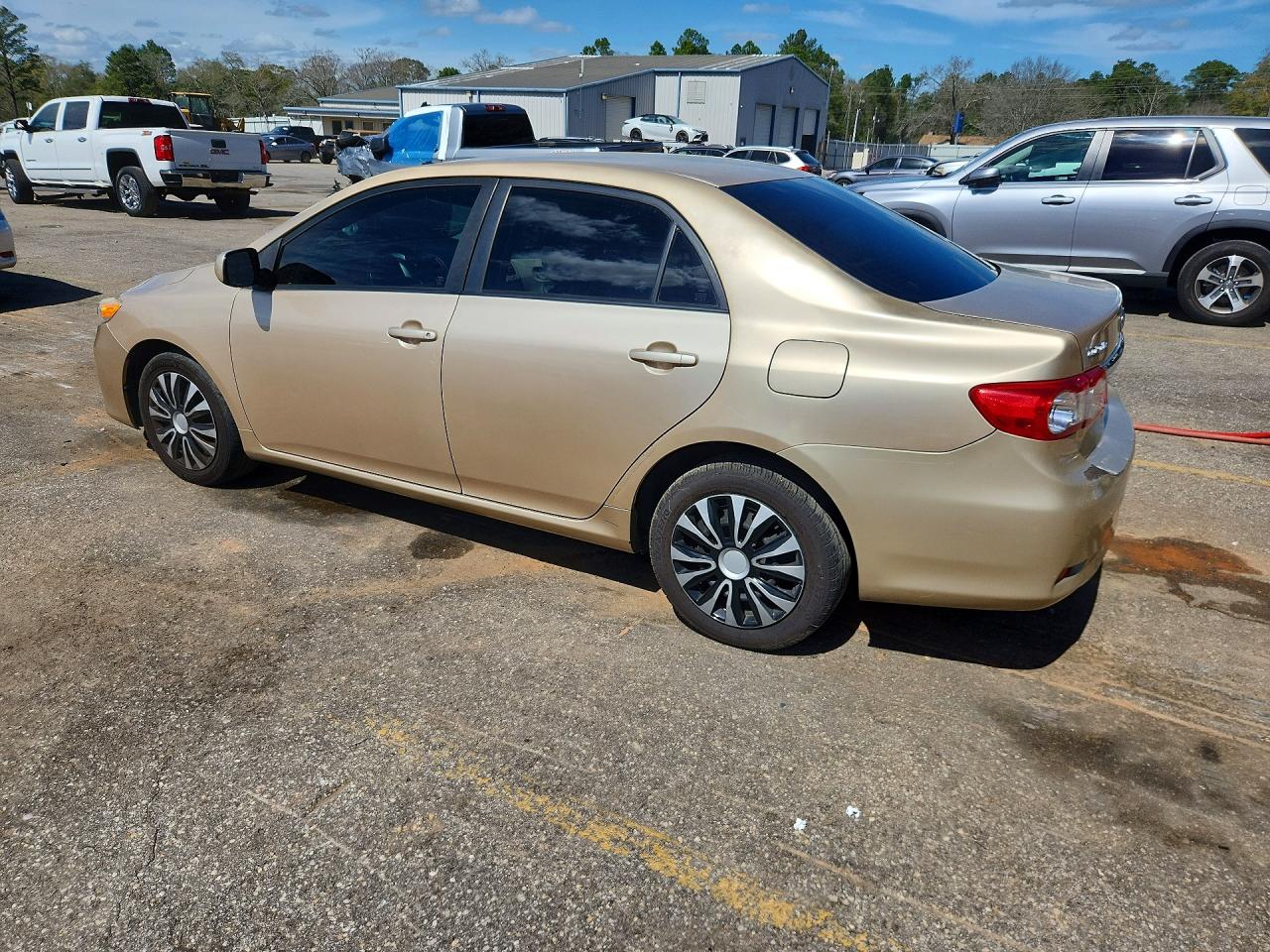 2012 TOYOTA COROLLA LE photo 2