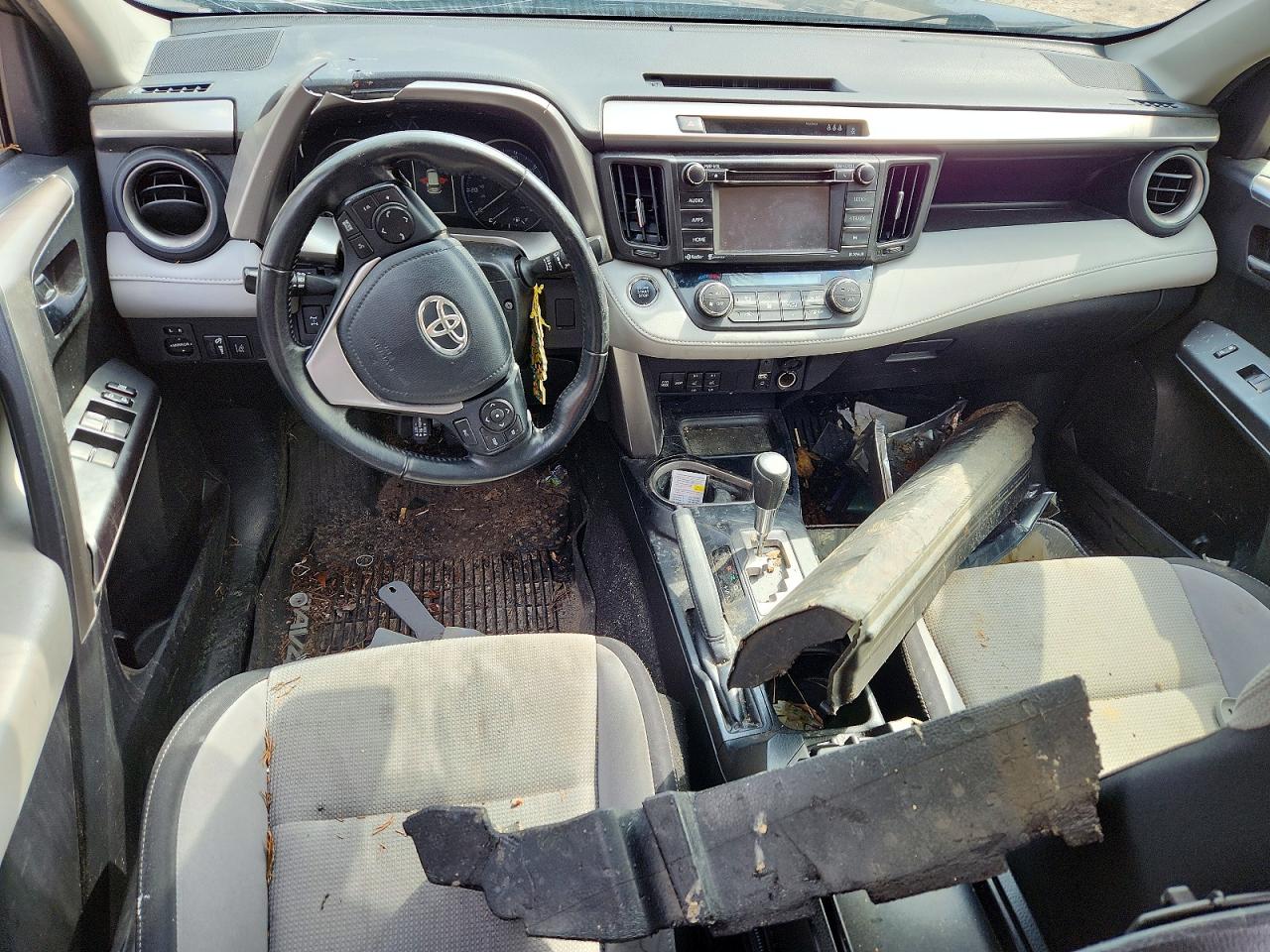 2018 TOYOTA RAV4 XLE photo 22