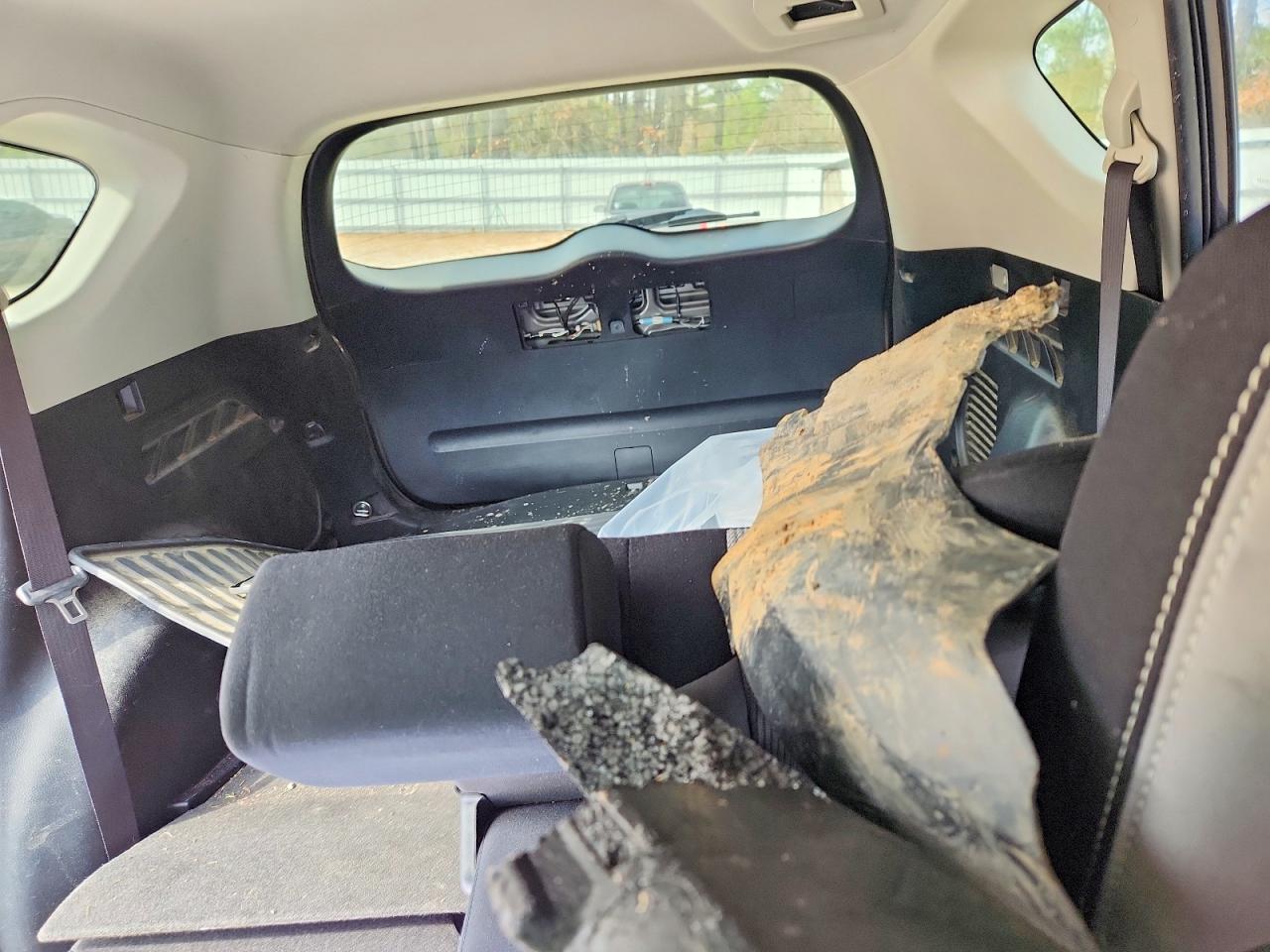 2018 TOYOTA RAV4 XLE photo 28