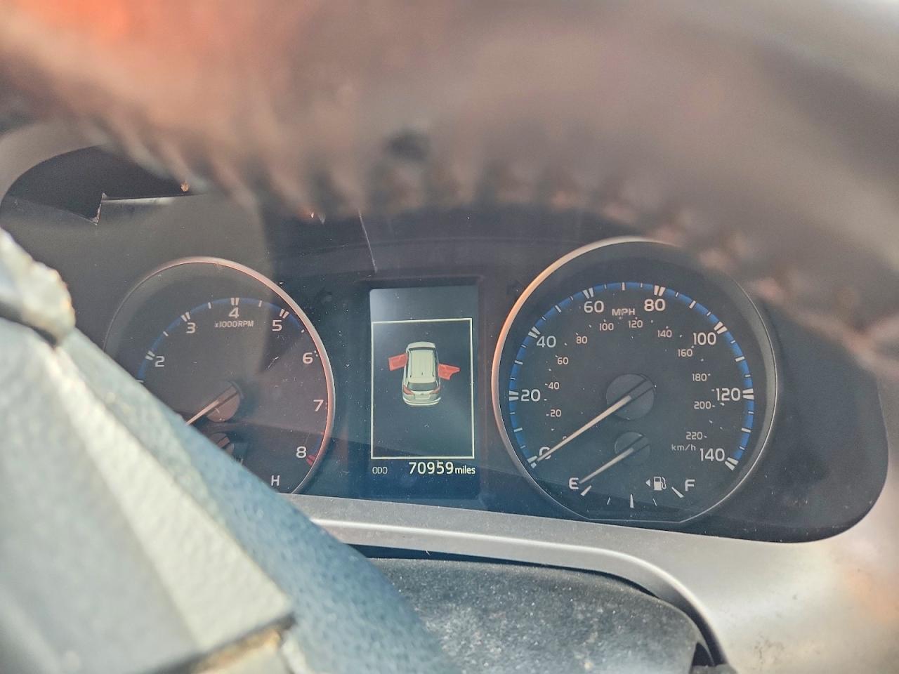 2018 TOYOTA RAV4 XLE photo 25