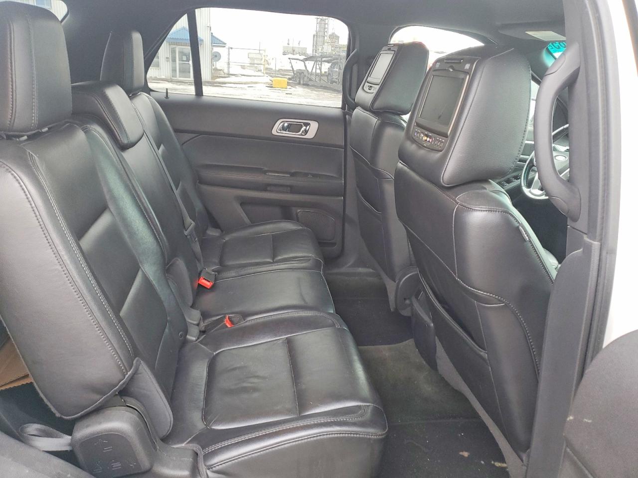 2011 FORD EXPLORER photo 19