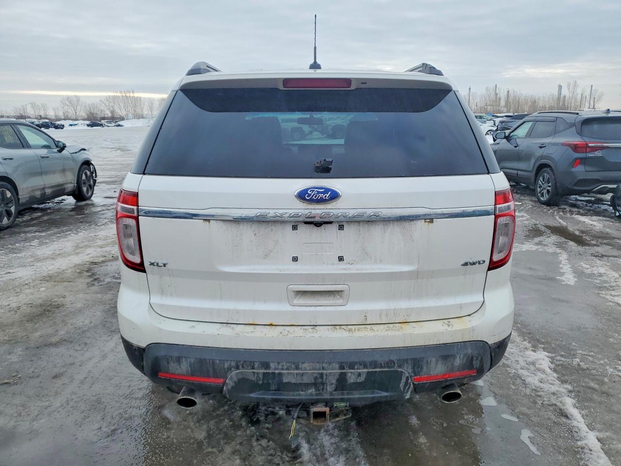2011 FORD EXPLORER photo 11