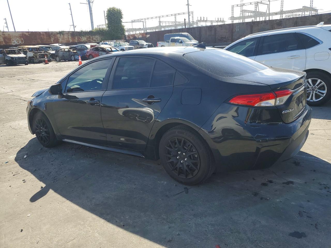 2022 TOYOTA COROLLA LE photo 4
