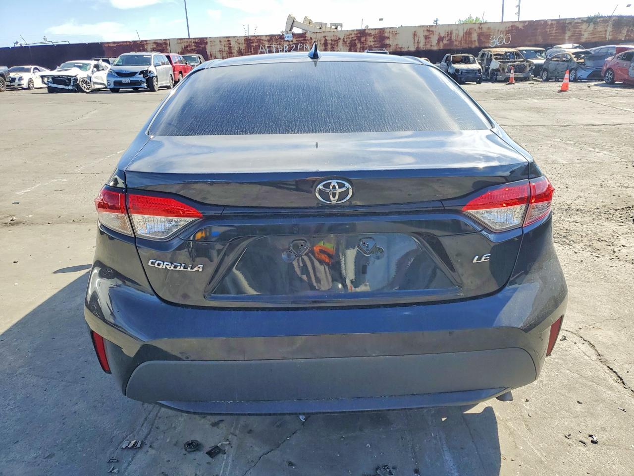 2022 TOYOTA COROLLA LE photo 16
