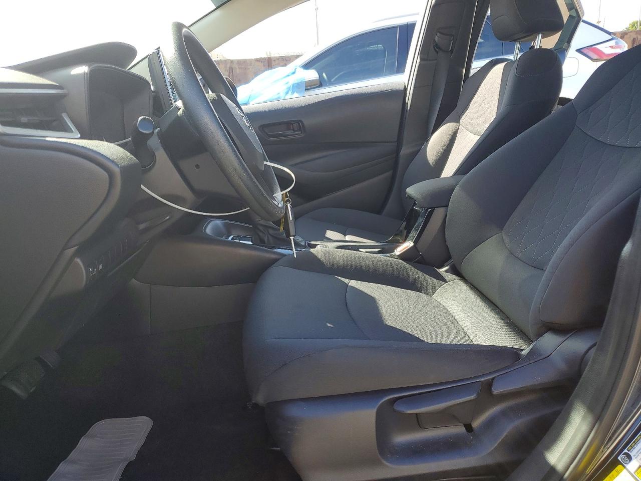 2022 TOYOTA COROLLA LE photo 19
