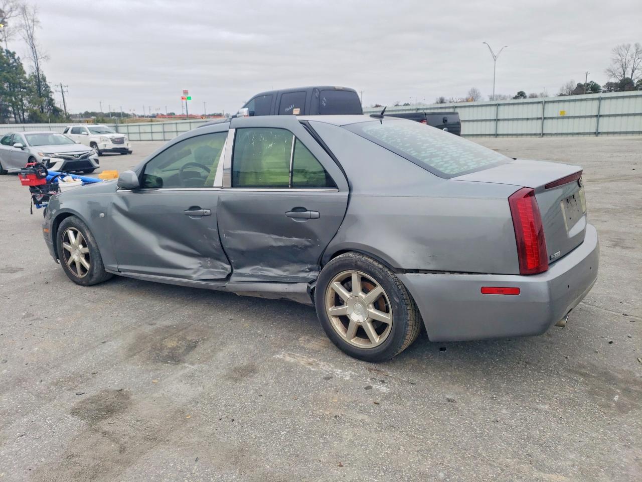 2005 CADILLAC STS photo 2