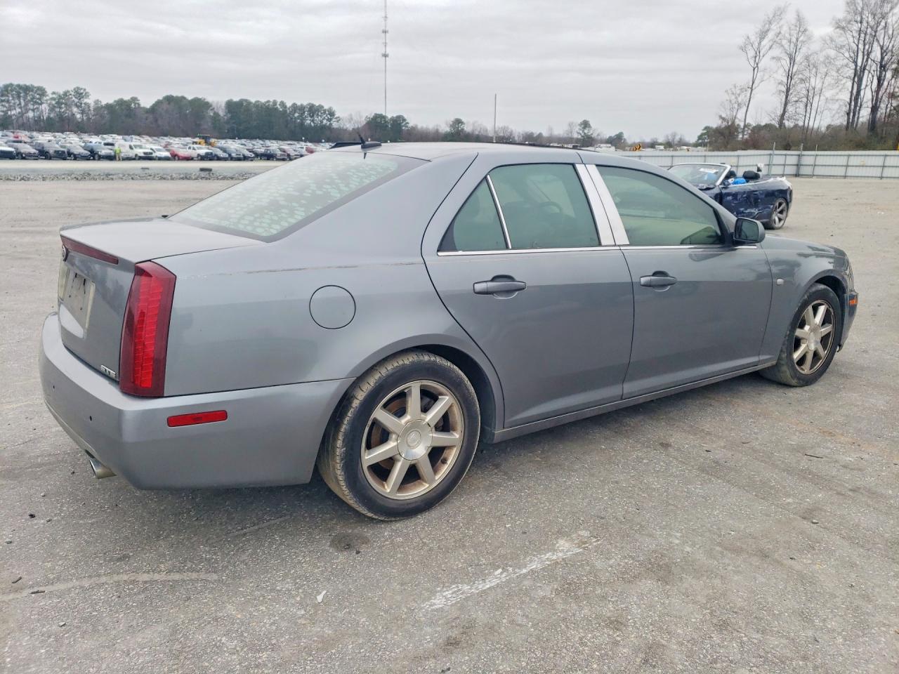 2005 CADILLAC STS photo 3