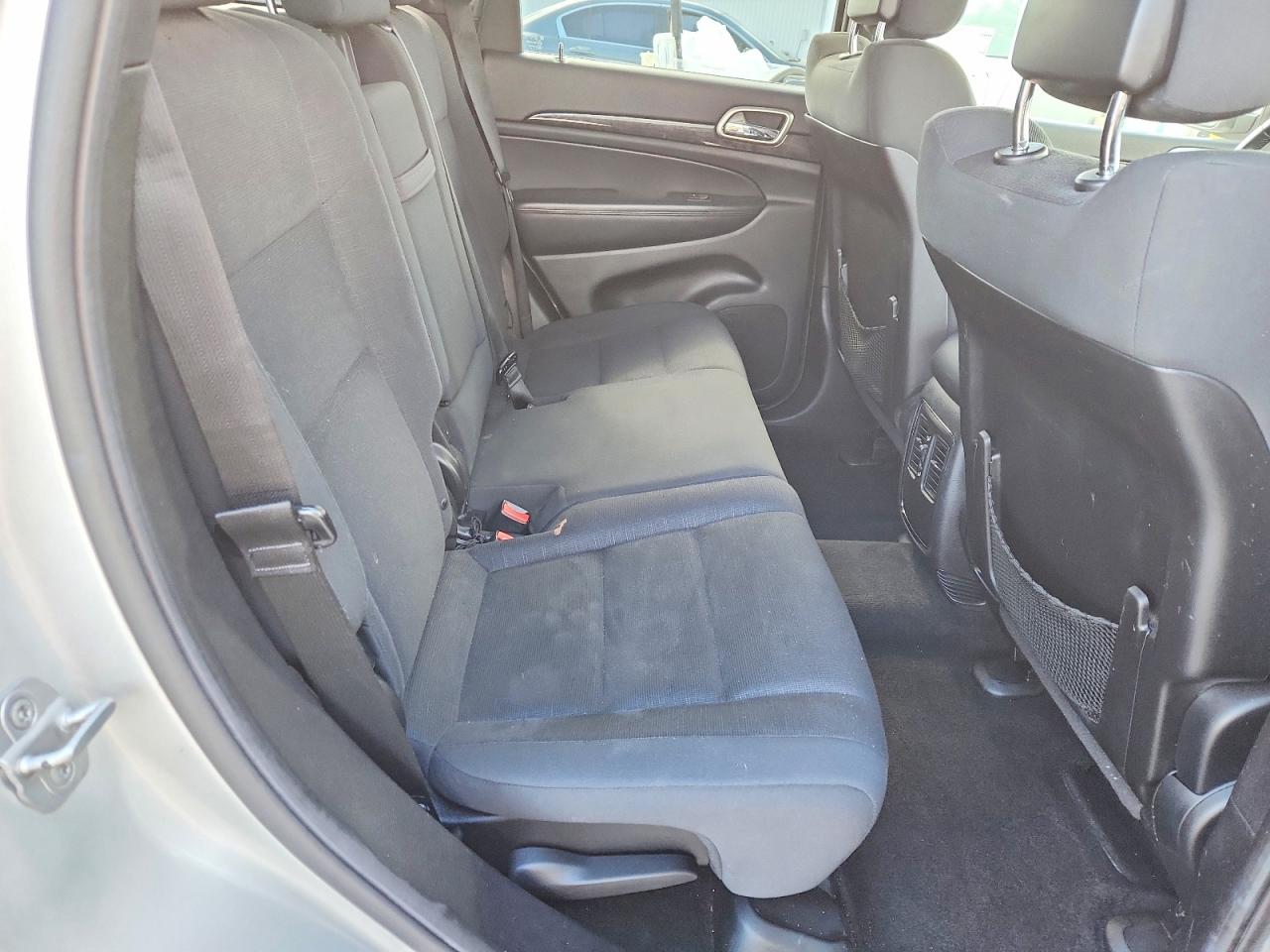2012 JEEP GRAND CHEROKEE LAREDO photo 10