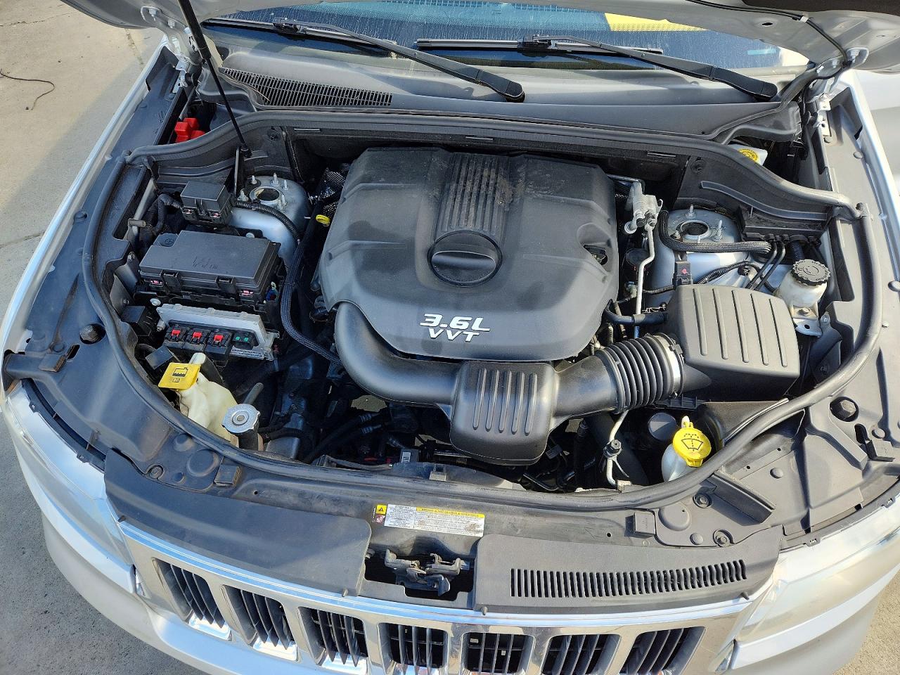 2012 JEEP GRAND CHEROKEE LAREDO photo 11