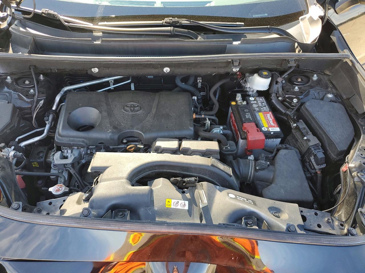 2019 TOYOTA RAV4 XLE photo 23