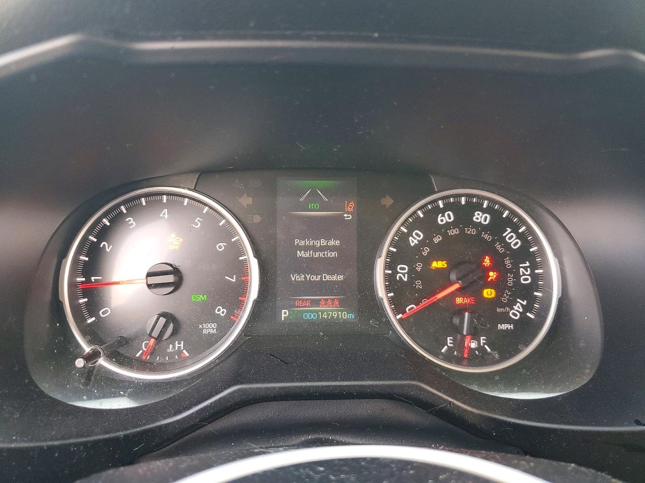 2019 TOYOTA RAV4 XLE photo 17